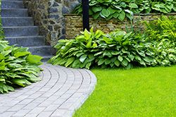 Мощение дорожек и площадок с использованием природного камня   в Туле