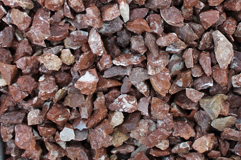 Kamenclub.ru: Мраморная крошка (щебень крошка розовый) фр. 40-70 мм.  купить в Туле мрамр розовый, красный мраморный декоративный 11000 руб/т   фото КАМЕНЬ КЛУБ