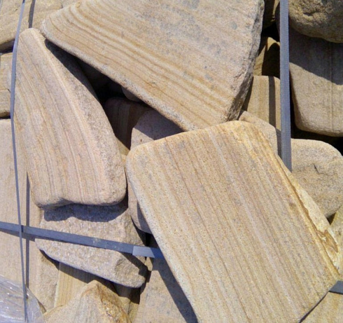 Kamenclub.ru: Песчаник пластушка галтованный желтый с рисунком (3 см)  купить в Туле плитняк - пластушка желтый песчаник 21000 руб/м3   фото КАМЕНЬ КЛУБ