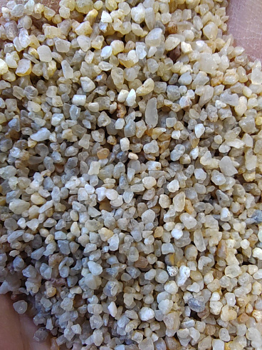 Кварцевый песок для водоподготовки фр. 1,6-3 мм.  купить в Туле фото Камень Клуб