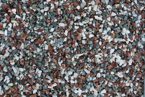 Kamenclub.ru: Мраморная крошка (щебень крошка микс: белый-зеленый-розовый) фр. 10-20 мм.  купить в Туле мрамор белый, зеленый, розовый декоративный ландшафтный колотый щебень 12000 руб/т   фото КАМЕНЬ КЛУБ