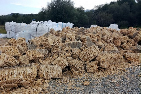 Kamenclub.ru: Крымский природный меотис фр. 100-500 мм.  купить в Туле меотис бежевый рыжий молочный желтый ракушечник 4 500 руб/т   фото КАМЕНЬ КЛУБ