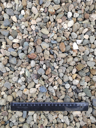 Kamenclub.ru: Галька речная окат (серая) фр.10-20 мм купить  в Туле галька речная серая, серый, темно-серый, светло-серый, коричневый ландшафтная декоративная речная окатанная округлая галька 5000 руб/т   фото КАМЕНЬ КЛУБ