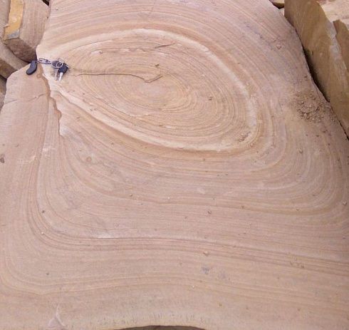 Kamenclub.ru: Форматный камень (плаха) пошаговая дорожка от 70-150 см (4 -12 см)  купить в Туле плитняк  форматный плаха желтый песчаник 9 000 руб/т   фото КАМЕНЬ КЛУБ