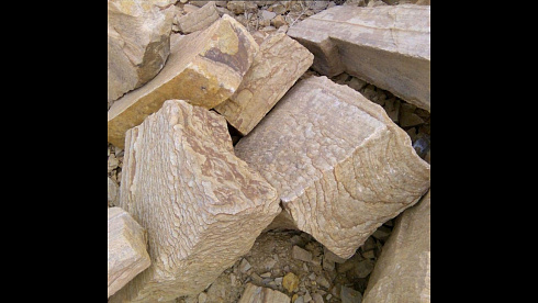 Kamenclub.ru: Песчаник пластушка желтый с рисунком (4-6 см)  купить в Туле плитняк пластушка желтый с рисунком песчаник 9 000 руб/м3   фото КАМЕНЬ КЛУБ