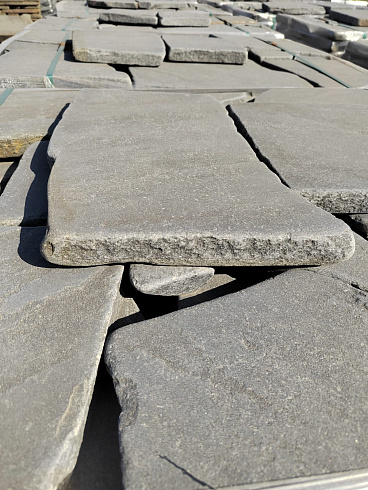 Kamenclub.ru: Песчаник галтованный для облицовки (фр. 2-5 см)  купить в Туле песчник рыжий желтый серый песчаник окатанный речной 6 000 руб/т   фото КАМЕНЬ КЛУБ