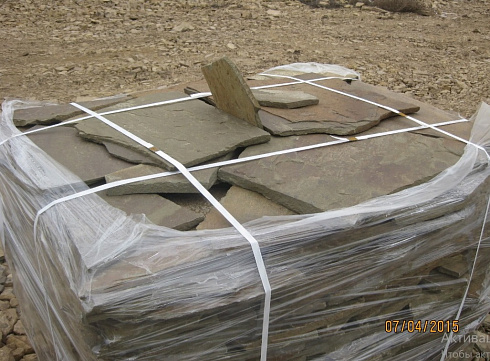 Kamenclub.ru: Песчаник пластушка серо-зеленый (4,0 см- 5,0 см)  купить в Туле песчаник серо-зеленый, серый, зеленый песчаник рваный ландшафтный колотый 9000 руб/м3   фото КАМЕНЬ КЛУБ