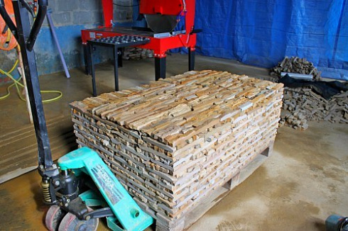 Kamenclub.ru: Песчаник (лапша) art PSG-3-01  купить в Туле    2300 руб/кв.м   фото КАМЕНЬ КЛУБ