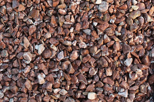 Kamenclub.ru: Мраморная крошка (щебень галтованный розовый) фр.40-70 мм.  купить в Туле мрамор розовый, красный галтовка мраморная щебня 15000 руб/т   фото КАМЕНЬ КЛУБ