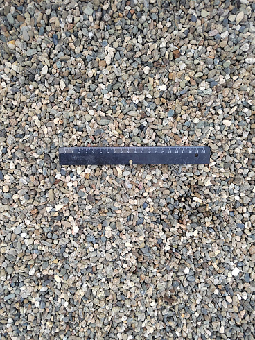 Kamenclub.ru: Галька речная окат (серая) фр.5-10 мм купить  в Туле галька речная серая, серый, темно-серый, светло-серый, коричневый речная окатанная галька декоративная ландшатфная 5000 руб/т   фото КАМЕНЬ КЛУБ