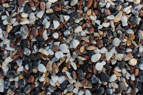 Kamenclub.ru: Мраморная крошка (щебень галтованный микс:: серый-зеленый-розовый) фр.10-20 мм.  купить в Туле мрамор серый, зеленый, розовый щебень окатанный округлый декоративный ландшафтный 15500 руб/т   фото КАМЕНЬ КЛУБ