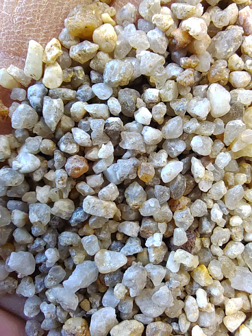 Кварцевый песок сухой фракцинированный фр. 1,6-4 мм.  купить в Туле фото Камень Клуб