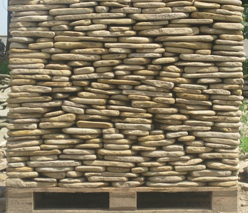 Kamenclub.ru: Песчаник пластушка галтованный желтый с рисунком (3 см)  купить в Туле плитняк - пластушка желтый песчаник 21000 руб/м3   фото КАМЕНЬ КЛУБ