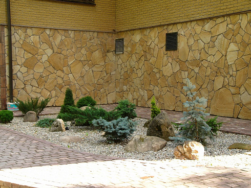 Kamenclub.ru: Песчаник пластушка желтый с разводом под дерево (2 см)  купить в Туле плитняк желтый с разводами, желтый, рыжий, серый песчаник пластушка рваная ландшафтная 11 000 руб/м3   фото КАМЕНЬ КЛУБ