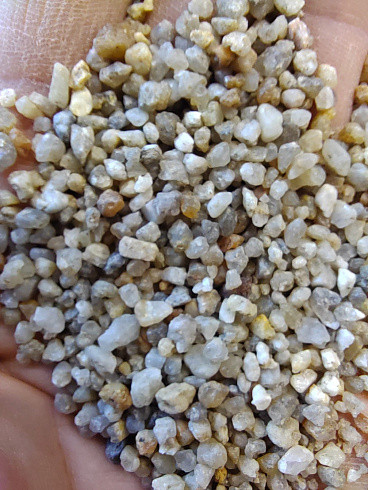 Кварцевый песок для площадок фр. 2-5 мм.  купить в Туле фото Камень Клуб