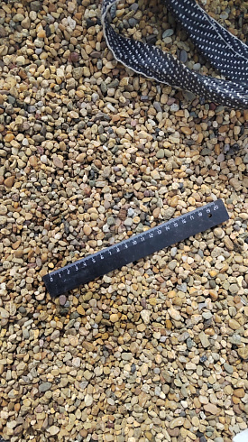 Kamenclub.ru: Галька окат (серо-желтая) фр.5-10 мм. купить  в Туле галька речная рыжий, желтый, рыжий, серо-желтый речная окатанная галька декоративная 5000 руб/т   фото КАМЕНЬ КЛУБ