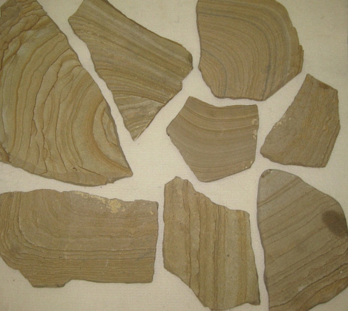 Kamenclub.ru: Песчаник пластушка желтый с разводом под дерево (2 см)  купить в Туле плитняк желтый с разводами, желтый, рыжий, серый песчаник пластушка рваная ландшафтная 11 000 руб/м3   фото КАМЕНЬ КЛУБ