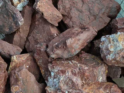 Kamenclub.ru: Щебень крошка красный (ЯШМА) фр. 5-10 мм.  купить в Туле крошка каменная яшмы красный, бордовый, темно-красный декоративная крошка ландшафтная каменная яшмоидная 8500 руб/т   фото КАМЕНЬ КЛУБ