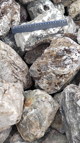 Kamenclub.ru: Кварцевый валунчик фр.100-300 мм.  купить в Туле кварц белый, бежевый молочный рыжий крупный природный камень галечник 7850 руб/т   фото КАМЕНЬ КЛУБ