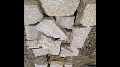 Kamenclub.ru: Песчаник пластушка желтый с рисунком (4-6 см)  купить в Туле плитняк пластушка желтый с рисунком песчаник 9 000 руб/м3   фото КАМЕНЬ КЛУБ