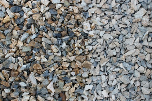 Kamenclub.ru: Мраморная крошка (щебень крошка медовый), фр. 10-20 мм.  купить в Туле песчаник бежевый, серый каменная ландшафтная крошка  12000 руб/т   фото КАМЕНЬ КЛУБ