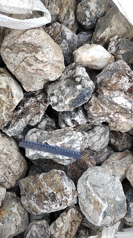 Kamenclub.ru: Кварцевый валунчик фр.100-300 мм.  купить в Туле кварц белый, бежевый молочный рыжий крупный природный камень галечник 7850 руб/т   фото КАМЕНЬ КЛУБ