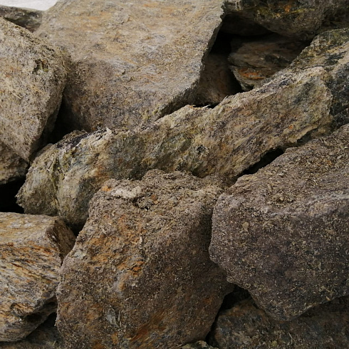 фото Змеевик салатовый  (фр. 70-100 мм)  купить в Туле в интернет-портале КАМЕНЬ КЛУБ