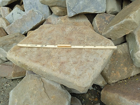 Kamenclub.ru: Песчаник для мощения дорожек, площадок, парковок ( фр 5-10 см)  купить в Туле песчаник  серый желтый коричневый рыжий песчаник оголтованный окатанный 6500 руб/т   фото КАМЕНЬ КЛУБ