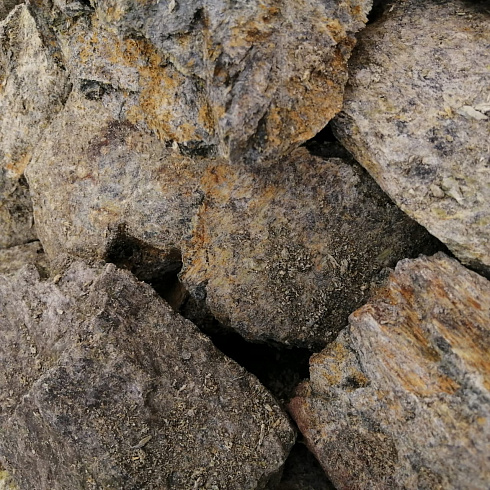 фото Змеевик салатовый  (фр. 70-100 мм)  купить в Туле в интернет-портале КАМЕНЬ КЛУБ