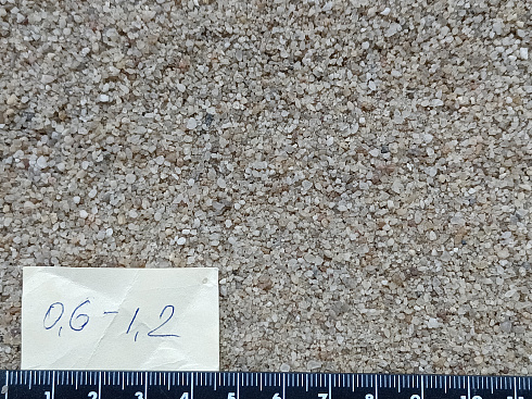 Кварцевый песок для площадок фр. 0,6-1,2 мм.  купить в Туле фото Камень Клуб