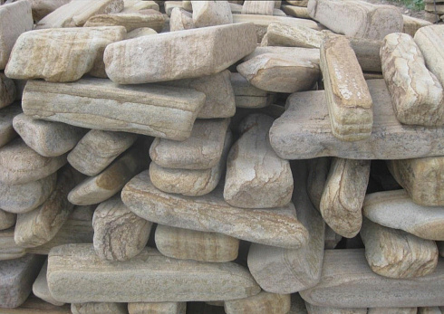 Kamenclub.ru: Песчаник пластушка галтованный желтый с рисунком (3 см)  купить в Туле плитняк - пластушка желтый песчаник 21000 руб/м3   фото КАМЕНЬ КЛУБ