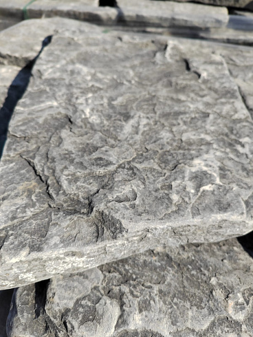 Kamenclub.ru: Песчаник галтованный для облицовки (фр. 2-5 см)  купить в Туле песчник рыжий желтый серый песчаник окатанный речной 6 000 руб/т   фото КАМЕНЬ КЛУБ