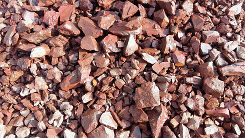 Kamenclub.ru: Щебень крошка красный (ЯШМА) фр. 5-10 мм.  купить в Туле крошка каменная яшмы красный, бордовый, темно-красный декоративная крошка ландшафтная каменная яшмоидная 8500 руб/т   фото КАМЕНЬ КЛУБ